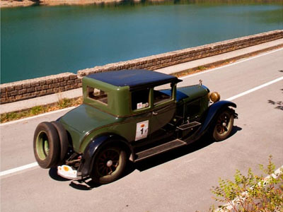 «Εαρινό πικ νικ» με… κλασικά αυτοκίνητα